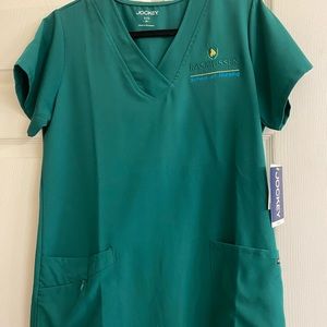Hunter green JOCKEY scrub top w/ rasmussen